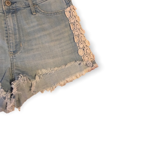Hollister Highrise Short Shorts w/ Lace Trim - Picture 2 of 6